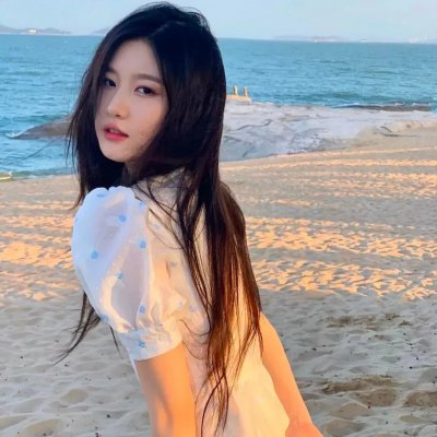 25号盒子海报