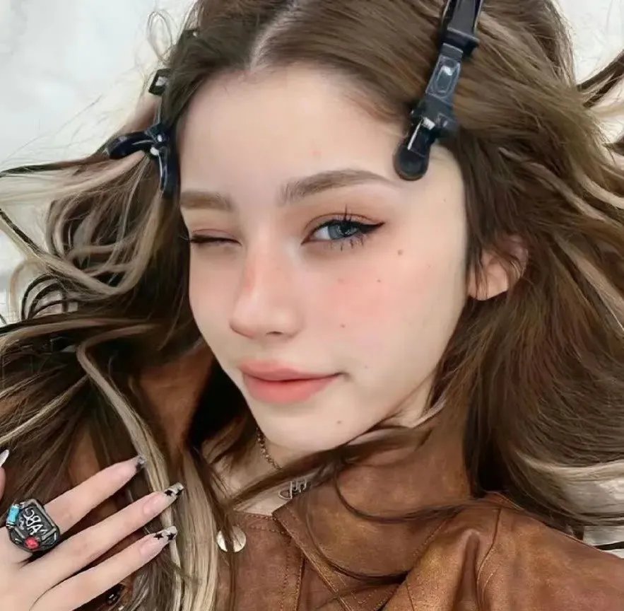 辛德瑞拉的诡计海报
